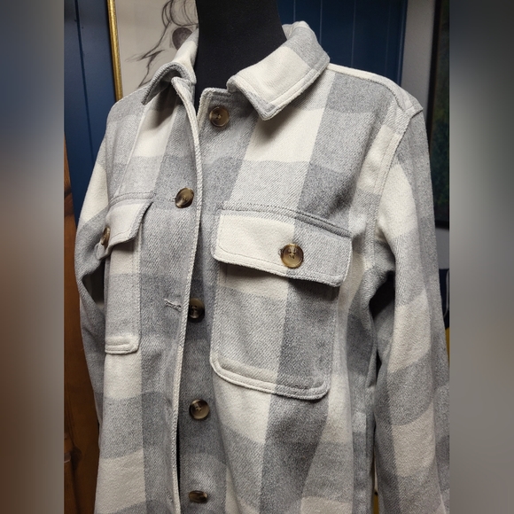 Old Navy Thick Flannel Size M - Picture 2 of 6